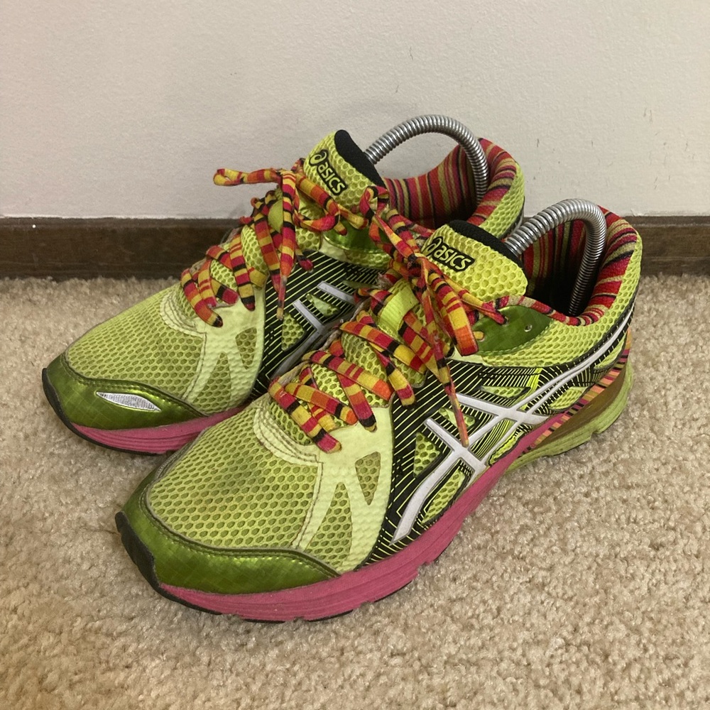 ASICS Gel-Preleus. Women’s size 9.